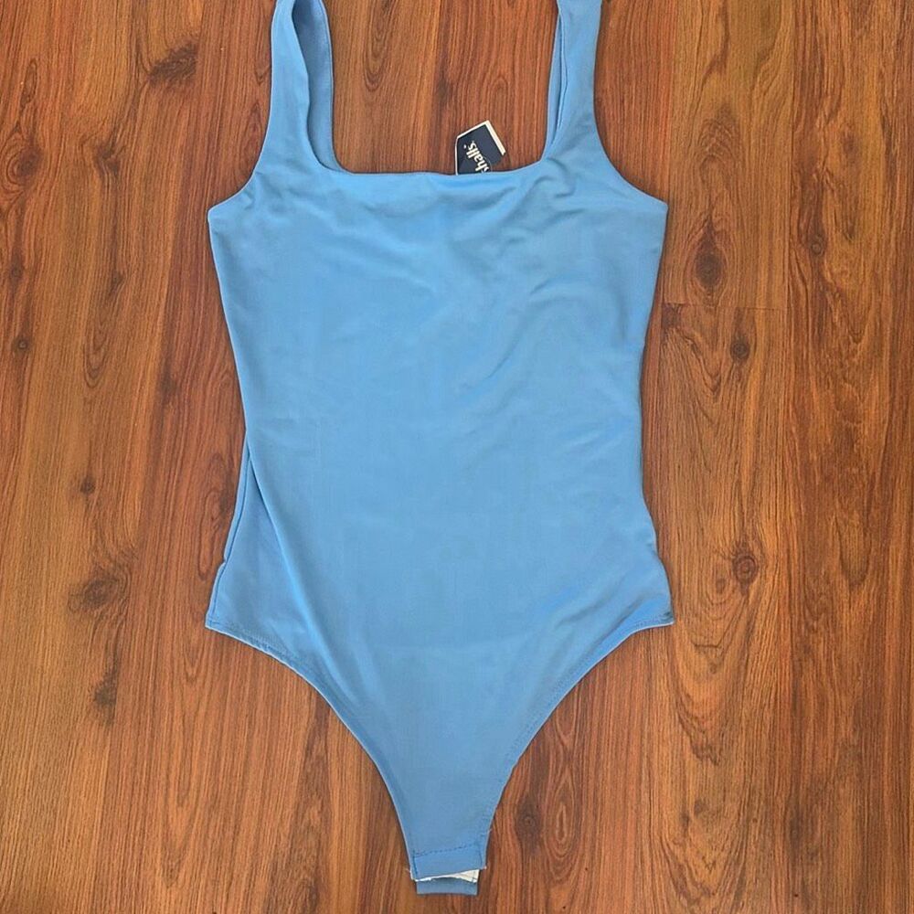 NWT Live in the moment Marshalls periwinkle blue square neck bodysuit M